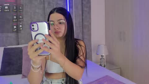 Amber Ferreira online show from December 11, 2024, 11:41 am