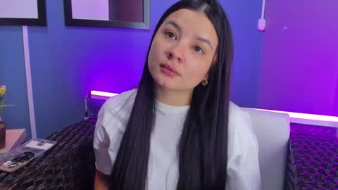 Amber Ferreira online show from January 25, 2025, 11:55 am