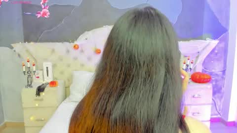 Snapshot of amberrgrey_ chatting on October 16, 2025, 6:42 pm Amber Grey online show from October 16, 2025, 6:42 pm