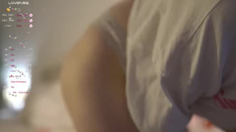 Amber online show from September 19, 2025, 4:47 am