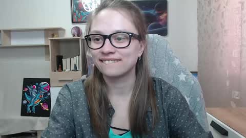 Amber online show from May 1, 2026, 4:39 am