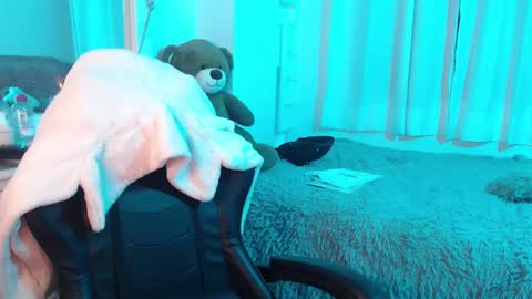 Amber  online show from February 15, 2025, 11:25 pm