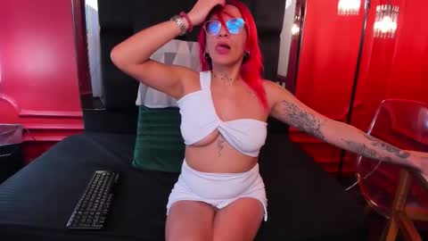 Amber online show from November 4, 2025, 7:13 pm