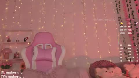 IG - TW Amberw c online show from November 30, 2025, 9:52 pm