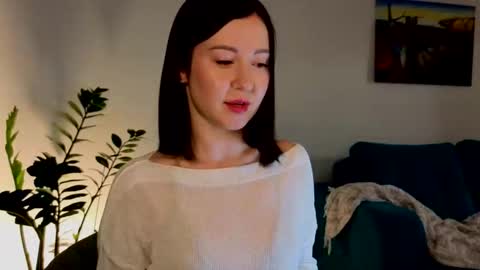 Snapshot of ambientmoon chatting on January 14, 2026, 4:12 pm Moon inst 4mbientmoon online show from January 14, 2026, 4:12 pm