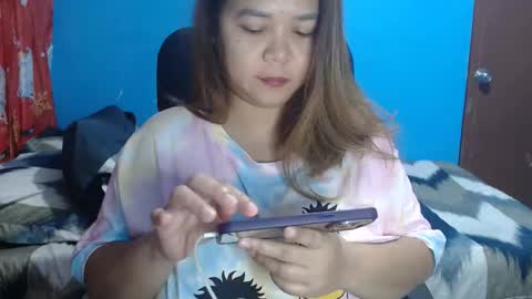 Marie online show from April 24, 2026, 6:43 pm