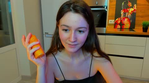 Eileen online show from December 10, 2024, 3:33 pm