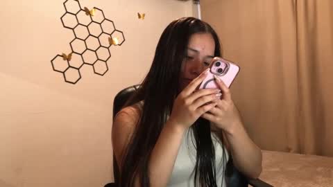 Snapshot of amelia___hall chatting on October 2, 2025, 3:41 pm Amelia online show from October 2, 2025, 3:41 pm