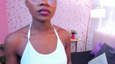 Amelia Adams online show from September 12, 2025, 7:03 pm