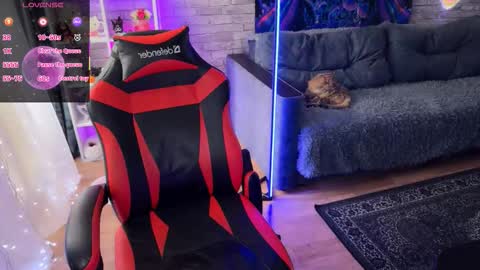 Amelia Aley  online show from February 5, 2026, 10:53 am