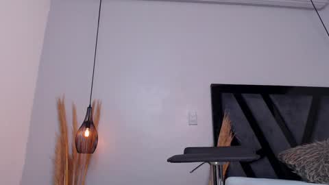 AMELIA  online show from November 13, 2025, 5:17 am