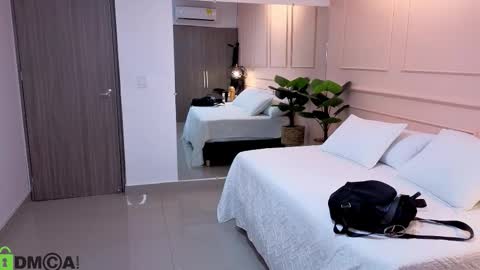 AMELIA online show from December 19, 2025, 11:28 am