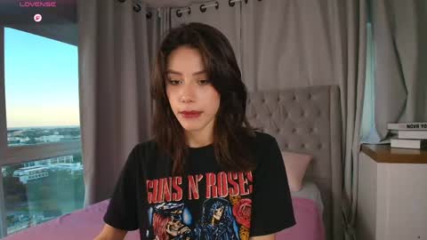 amelia_mee online show from June 6, 2026, 7:51 pm