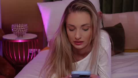 Amelia online show from February 21, 2025, 10:39 am