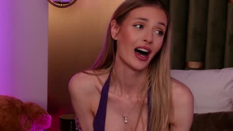 Amelia online show from April 24, 2026, 7:11 am