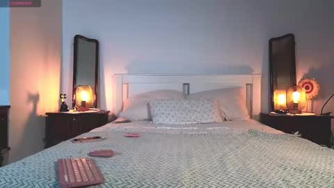 Amelia online show from October 14, 2025, 2:29 pm