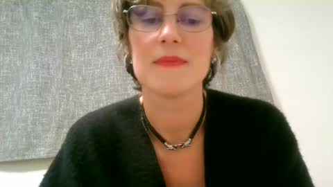 Ameliaishka online show from October 6, 2025, 4:10 am