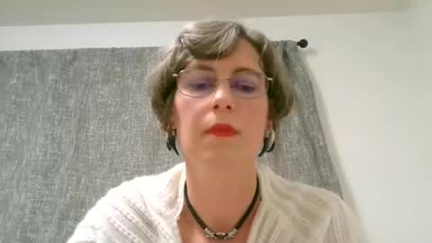 Ameliaishka online show from October 19, 2025, 4:35 am