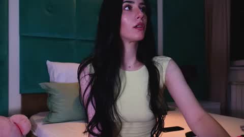 Snapshot of ameliajuney chatting on June 16, 2026, 9:50 pm AmeliaJune online show from June 16, 2026, 9:50 pm