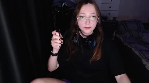 Snapshot of ameliakamishiro chatting on December 2, 2025, 12:27 am Amelia online show from December 2, 2025, 12:27 am