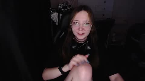 Snapshot of ameliakamishiro chatting on December 19, 2025, 3:30 pm Amelia online show from December 19, 2025, 3:30 pm