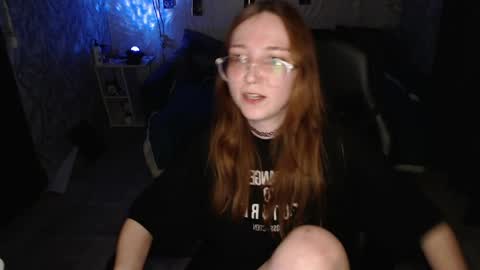 Snapshot of ameliakamishiro chatting on June 3, 2026, 7:41 pm Amelia online show from June 3, 2026, 7:41 pm