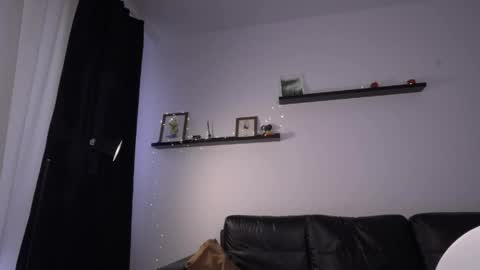 Amelia   online show from April 16, 2026, 2:29 pm