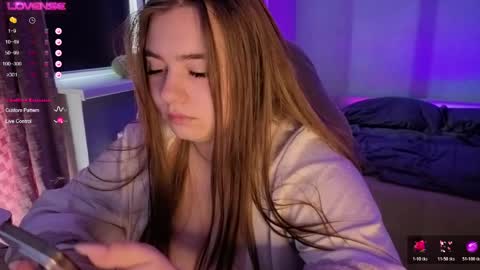 Snapshot of ameliamiless chatting on June 1, 2026, 8:49 am Amelia online show from June 1, 2026, 8:49 am