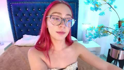 Snapshot of amelie_adamsx chatting on May 2, 2026, 11:15 am Amelie online show from May 2, 2026, 11:15 am