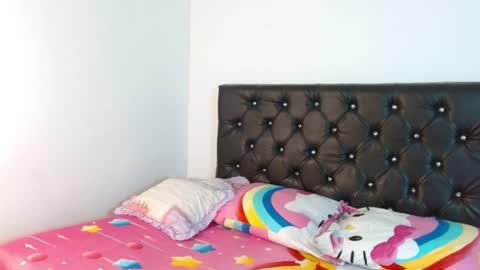 Snapshot of ameliejoness_ chatting on April 30, 2026, 8:57 pm Ameliejoness online show from April 30, 2026, 8:57 pm