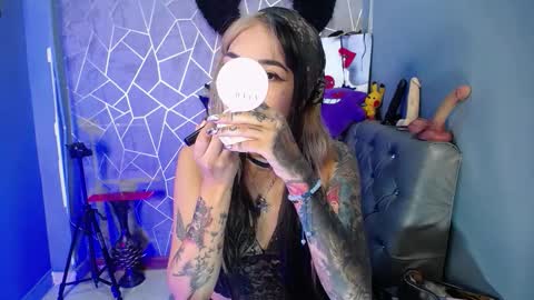 AMELIEROUS .. see you tomorrow  kisses online show from October 4, 2025, 4:32 am