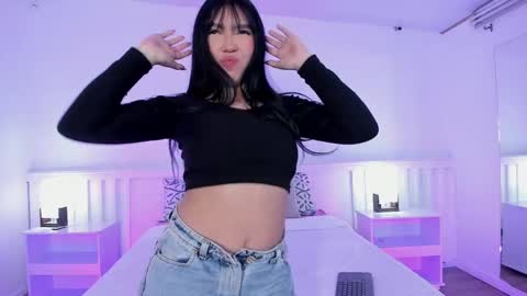 Ameli  online show from April 13, 2026, 11:48 am