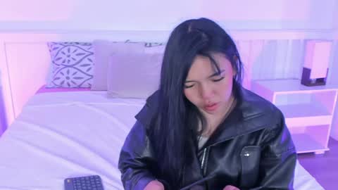 Ameli  online show from April 15, 2026, 11:39 am