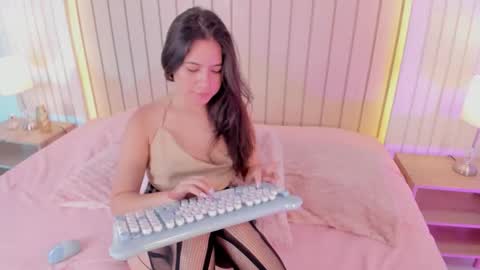 Amelia online show from October 27, 2025, 9:19 pm