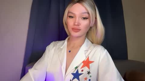 amelinckx online show from March 23, 2026, 3:43 am