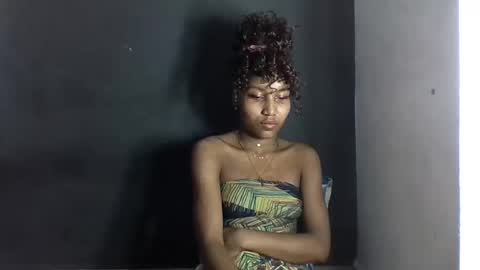 amelisy20005 online show from April 21, 2026, 1:42 am