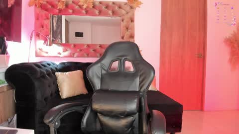          online show from April 13, 2026, 12:10 pm