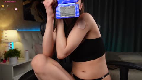 Amy  online show from January 31, 2025, 4:14 am