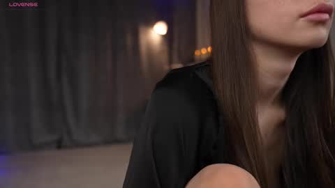 Amy  online show from November 3, 2025, 1:51 am