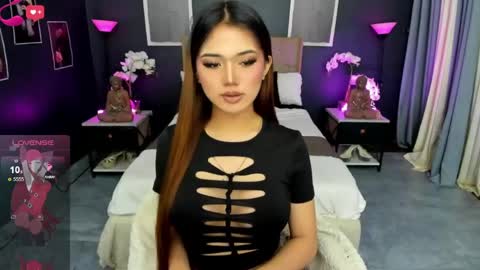 Snapshot of amethyst_claire chatting on June 5, 2026, 8:20 am Claire online show from June 5, 2026, 8:20 am
