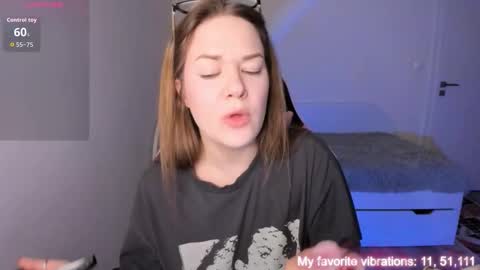 Hi-hi I am Kate welcome to my sexy room online show from January 8, 2026, 4:31 pm