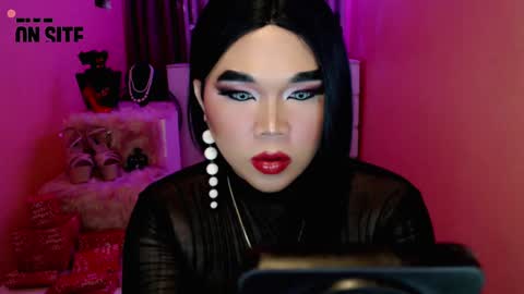 Queen Mireska online show from December 16, 2024, 6:49 pm