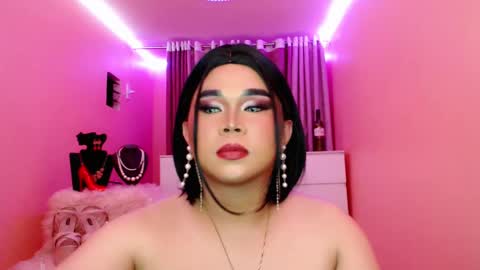 Queen Mireska online show from February 3, 2025, 5:35 pm