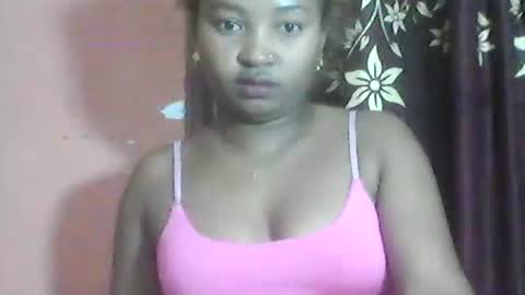 amielle_01 online show from May 3, 2026, 9:37 am