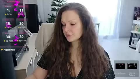 Mila online show from June 4, 2026, 6:52 am