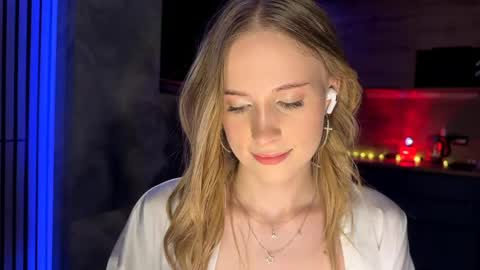 Snapshot of amily_sunray chatting on May 31, 2026, 6:09 pm Amily online show from May 31, 2026, 6:09 pm