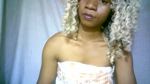 aminah01 online show from January 9, 2025, 1:02 pm