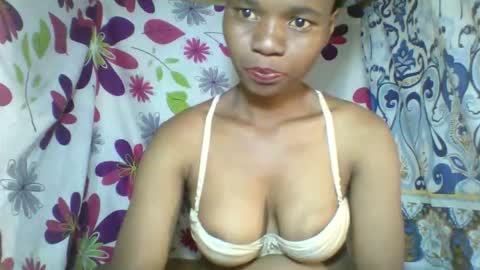 aminah01 online show from April 1, 2026, 6:03 am