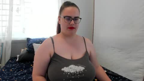 Amira Vyxen online show from April 22, 2026, 7:22 am