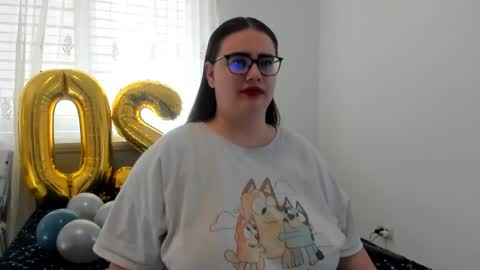 Snapshot of amiravyxen chatting on April 29, 2026, 7:12 am Amira Vyxen online show from April 29, 2026, 7:12 am